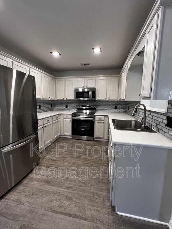 Photo - 5708 Whitney Cir