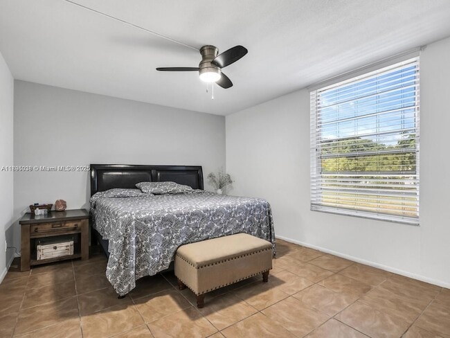 Photo - 8401 Lagos De Campo Blvd Unit V210