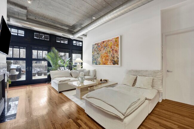 Photo - 1151 W 15th St Unit 136