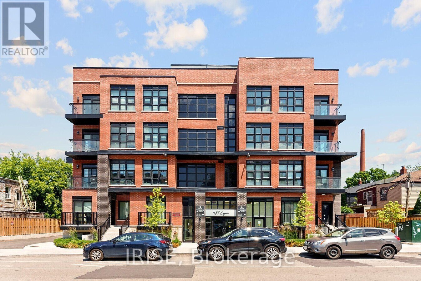 Photo - 485 Logan Ave