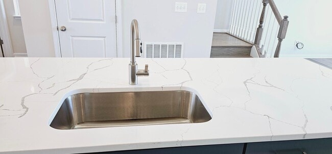 Photo - 2550 Hopton Ln