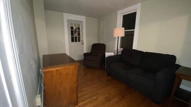 Building Photo - 139 Broadway Unit 2