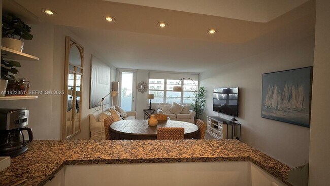 Photo - 100 Lincoln Rd Unit 410