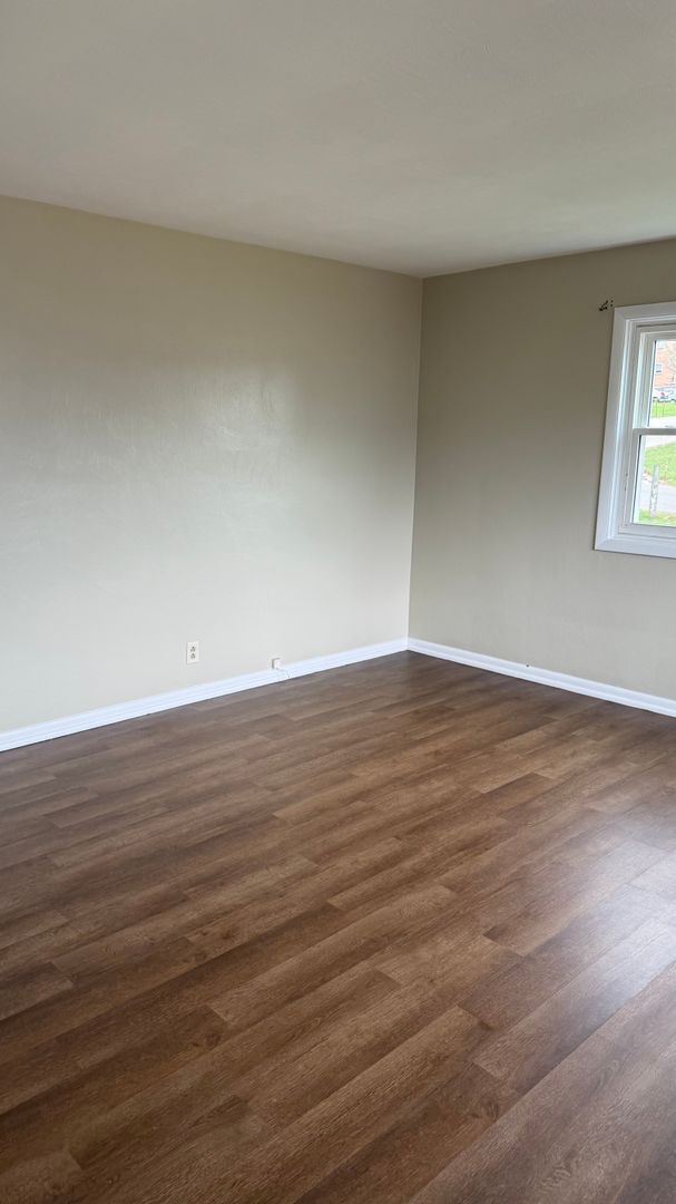 Photo - HALF DUPLEX W/ GARAGE MADISON SCHOOLS!