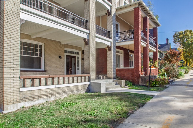 Photo - 439 Franklin Ave Unit 1