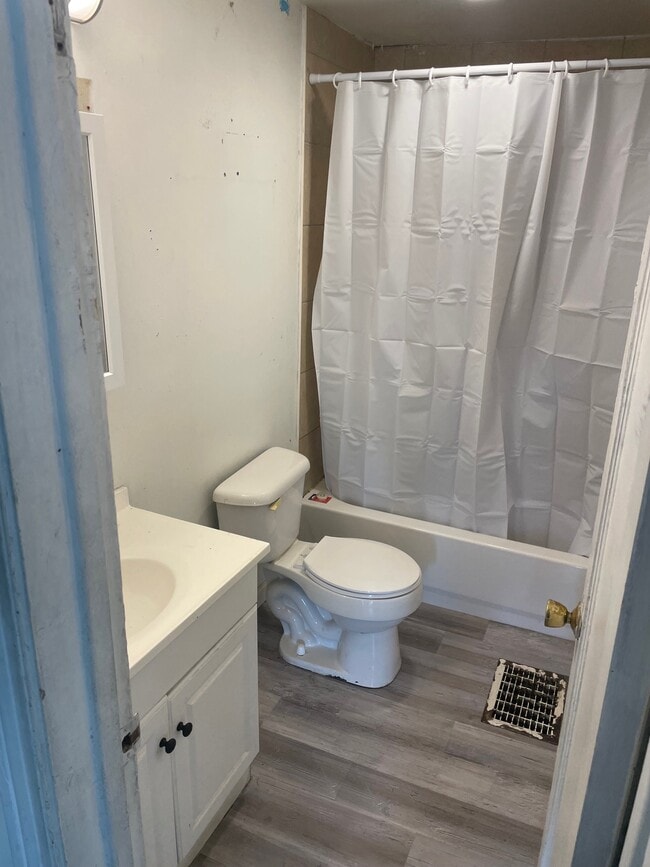 Photo - 400 E Parkland Ave