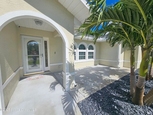 Photo - 832 Newfound Harbor Dr