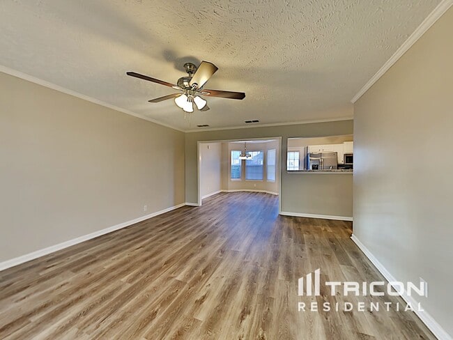 Photo - 4924 Nina Marie Ave