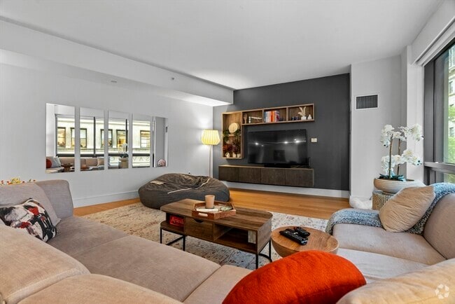 Building Photo - 45 Province St Unit 3N Rental