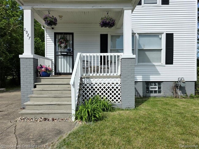 Photo - 2927 Seyburn St
