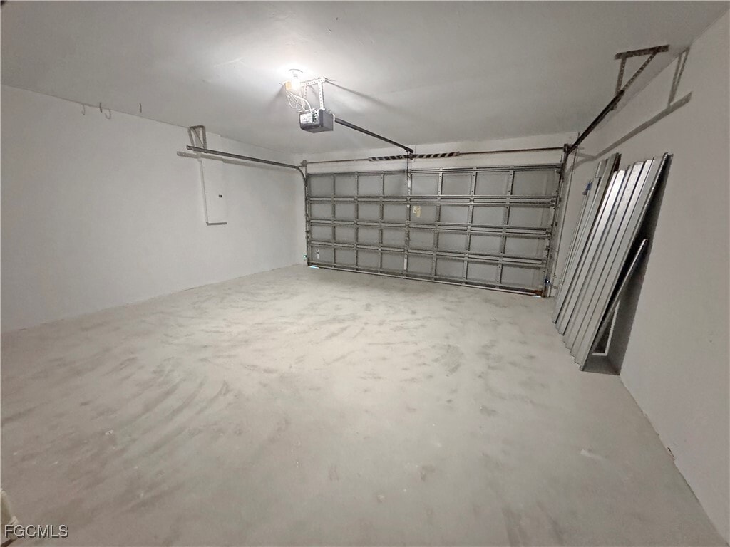 Photo - 210 Manatee St