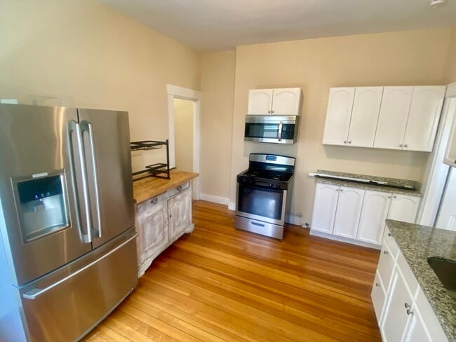 Photo - 133 Otis St Unidad 2R