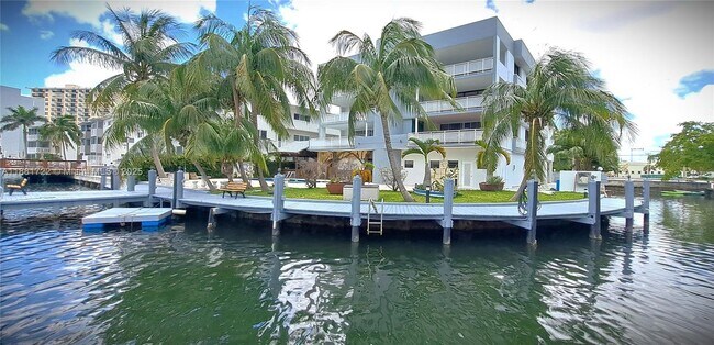 Building Photo - 468 Golden Isles Dr Unit 202