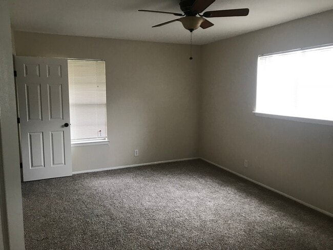 Photo - Come see this beautiful 3/2 1243 sq ft home