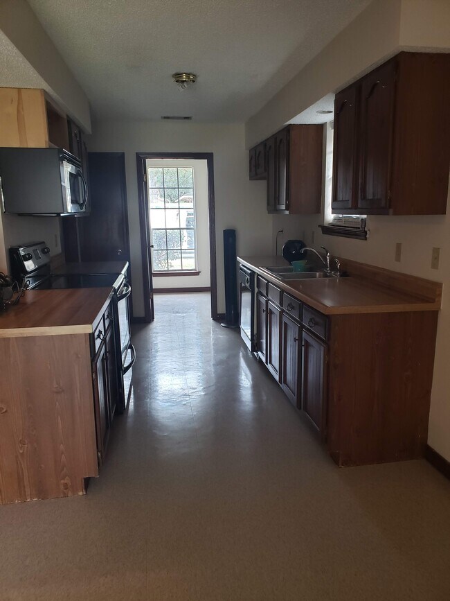 Photo - 121 Brentwood Dr