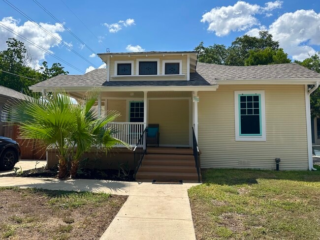 Building Photo - 711 Hunstock Ave Rental