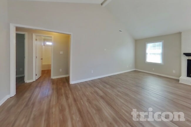 Photo - 11106 Pinetta Ln