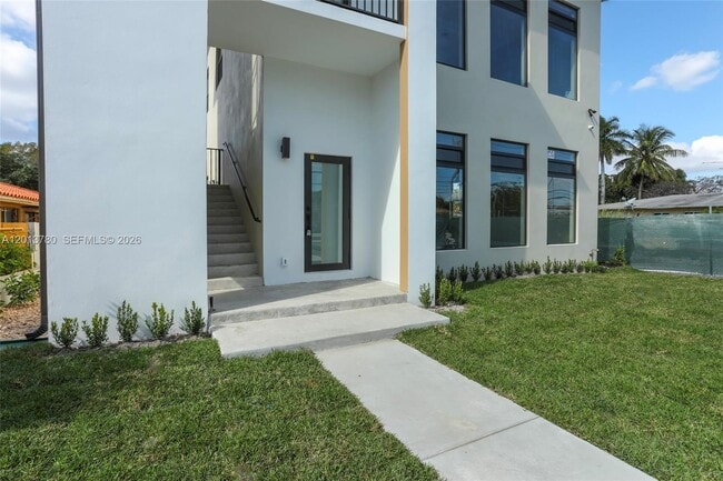 Photo - 120 SW 35th Ave