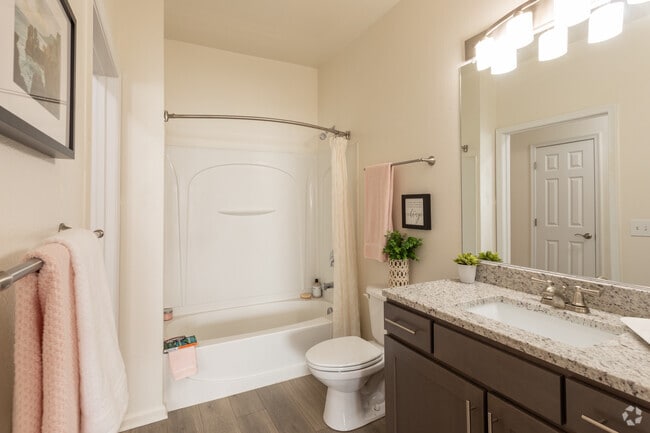 2BR, 2BA - 1,276 SF