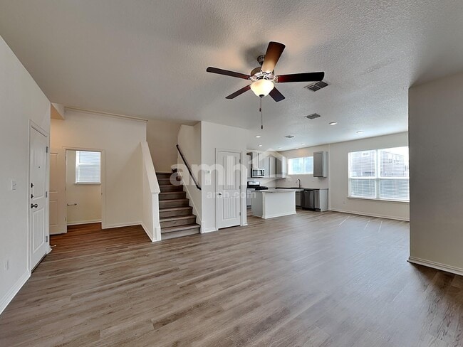 Photo - 2718 Meadowood Heights