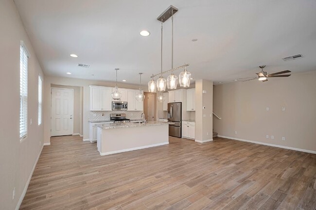 Photo - 780 Aurora Vale Pl