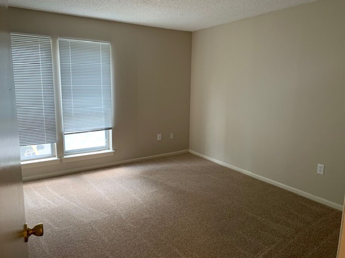 Photo - Second Floor 2BD/2BA Condo in Whispering Oaks! Unit 2