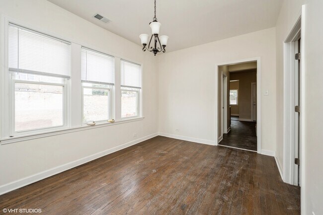 Photo - 5028 W Madison St Unit 2