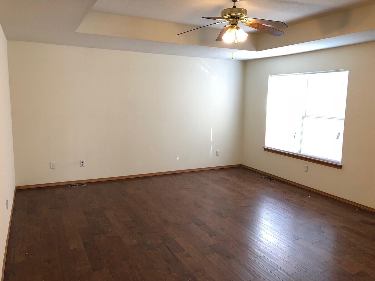 Photo - 3449 S Glenview Ave