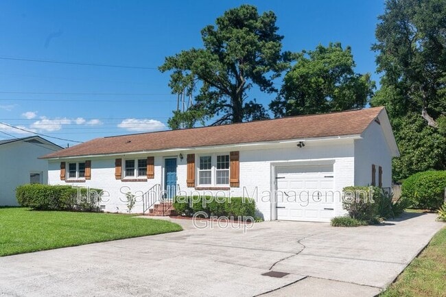 Building Photo - 4640 Glenn St