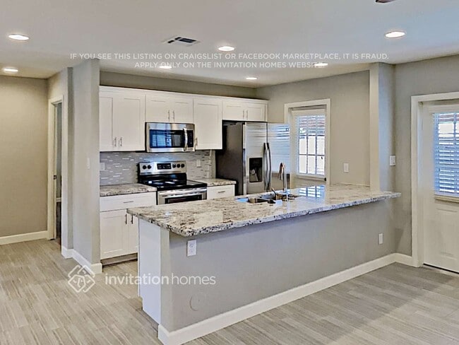 Photo - 810 E Todd Dr