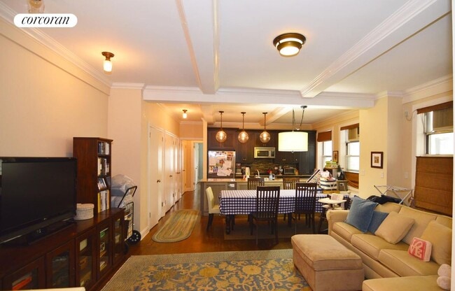 Building Photo - 240 W 98th St Rental