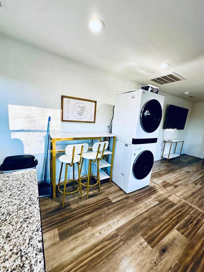 Photo - 5 Norwood St Unit ID1234771P