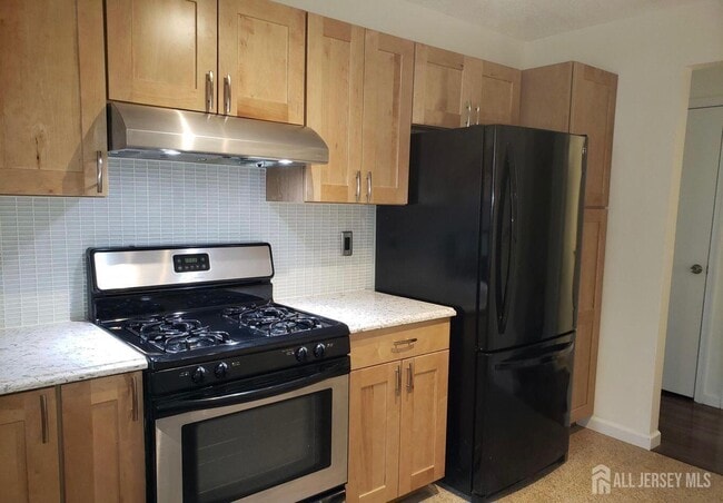 Photo - 180 Tulip Ln