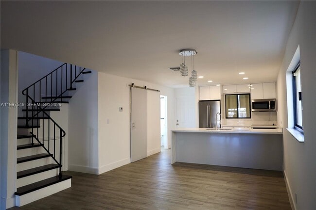 Photo - 2385 NE 171 St