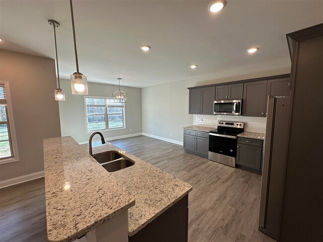 Photo - 437 Adalynn Cir