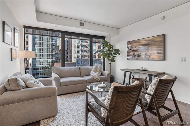 Photo - 1750 Wewatta St Unidad 525