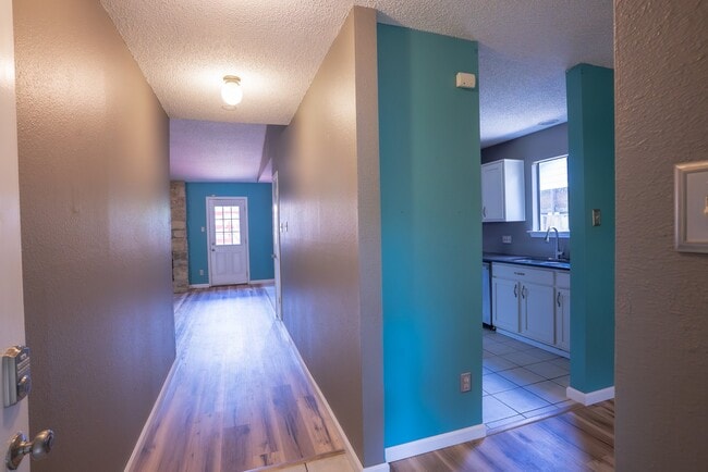 Photo - 9904 Briar Ridge Dr