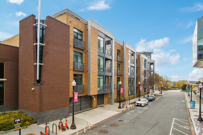 525 Water St SW - 625 Water St SW