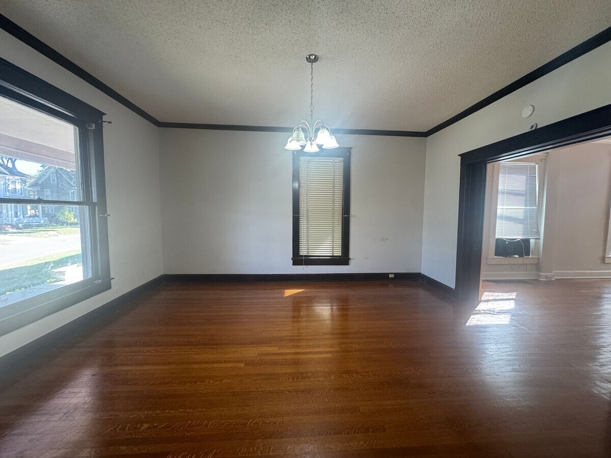 Photo - 1311 Carr Ave