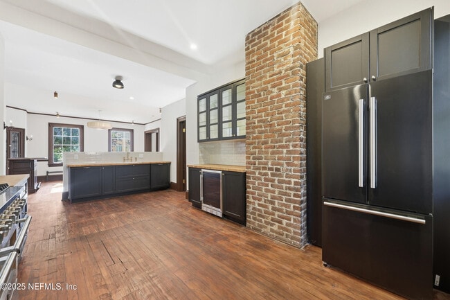 Photo - 2979 St Johns Ave