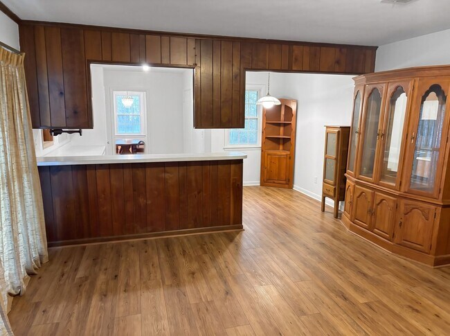 Photo - 3980 Renwal St
