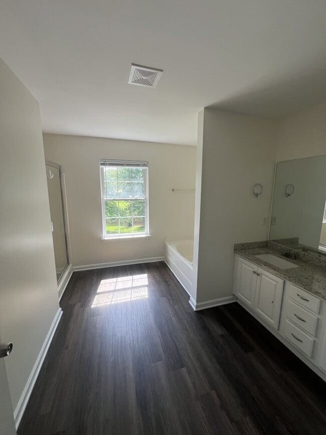 Photo - 2935 Burtonwood Dr