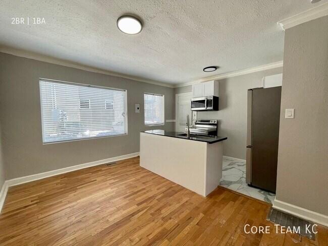 Photo - 1114 W 45th St Unit 1110-2