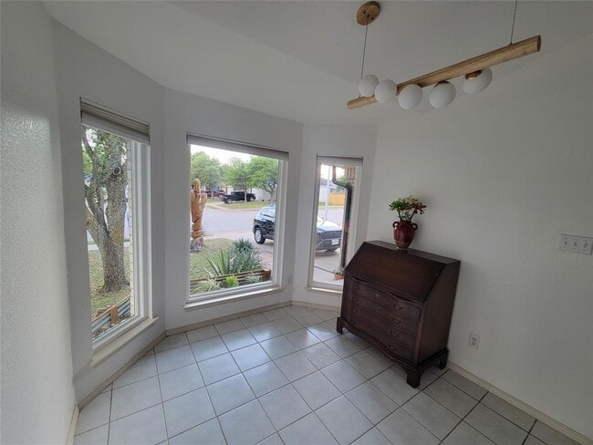 Photo - 17745 Loch Linnhe Loop