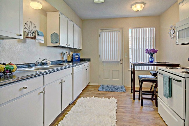 Photo - Quail Plaza OK City