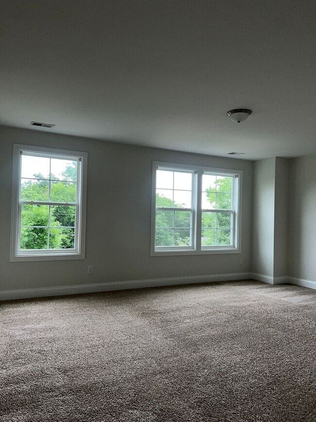 Photo - BREWER DRIVE - Beautiful 4 Bedroom Home for Rent