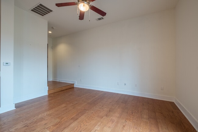 Photo - Beautiful 2 Bedroom, 2.5 Bath Townhome in Northwest Austin