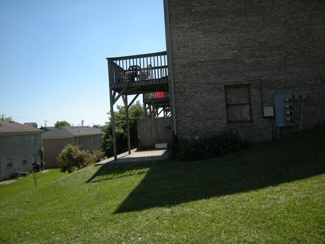 303 McDougal Ave