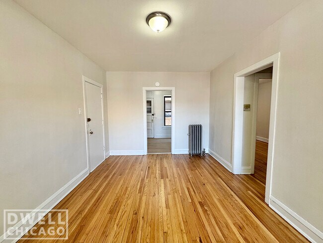 Photo - 3302 W Schubert Ave Unit 1E