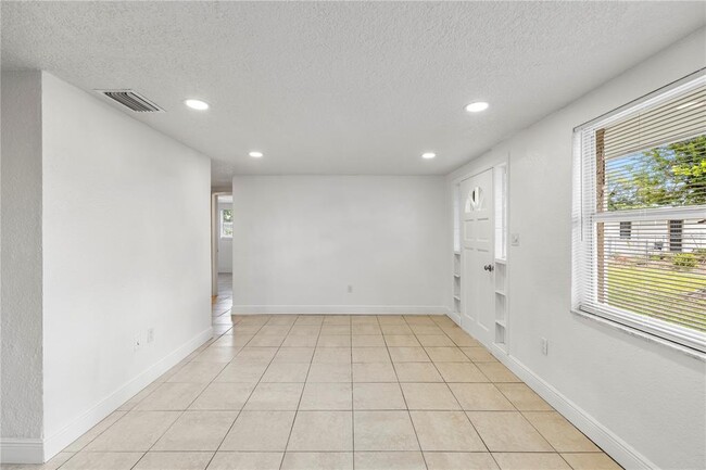 Photo - 10803 Hyssop St